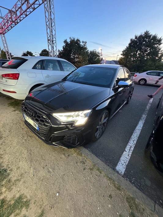 2x Logos Audi noir brillant Audi A3 8Y (2020+)