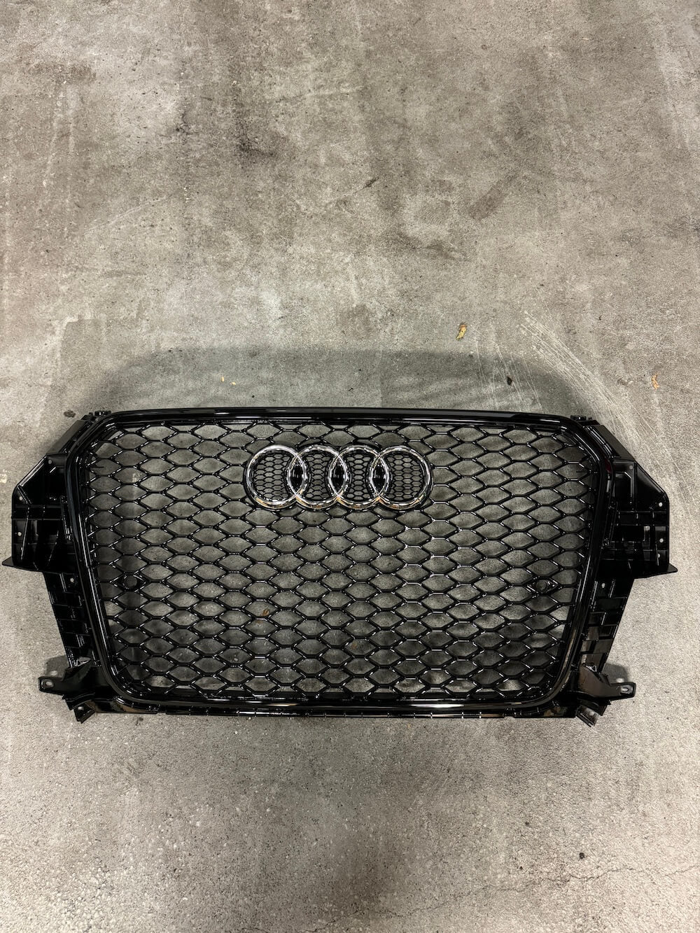 Grille de calandre Look RSQ3 pour Audi Q3 (11-15)