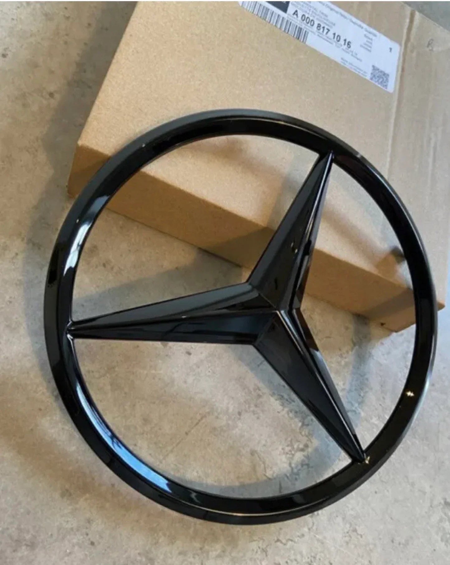 Etoile Mercedes de coffre noir brillant Classe A W176 (13-18)