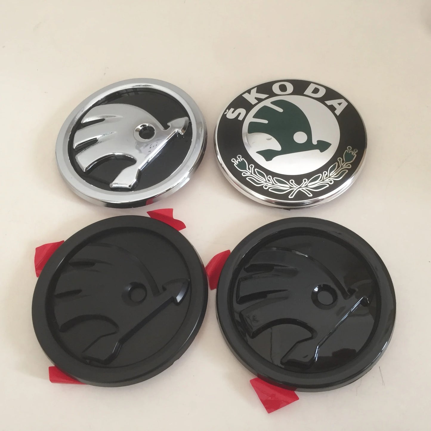 Logo capot ou coffre Skoda Noir ou original