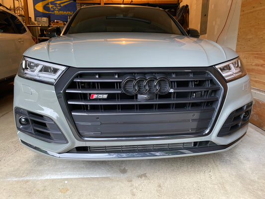 2x Logos Audi noir brillant Audi Q2, Q3, Q5 et Q7