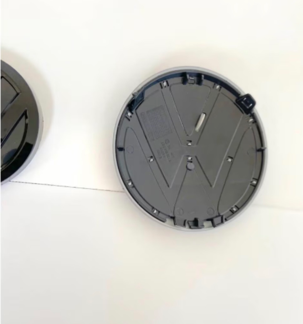 2x Logos Volkswagen Golf VII 7.5 Facelift Noir brillant 17+