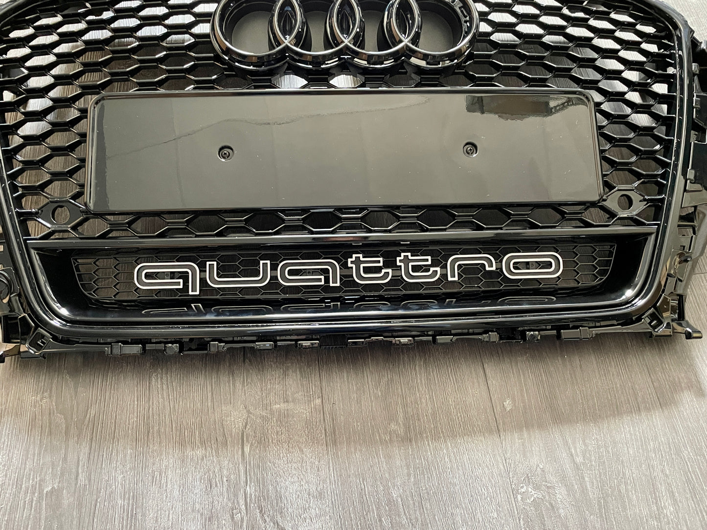 Calandre Audi A3 8V Look RS3 Noir 2016 à 2019
