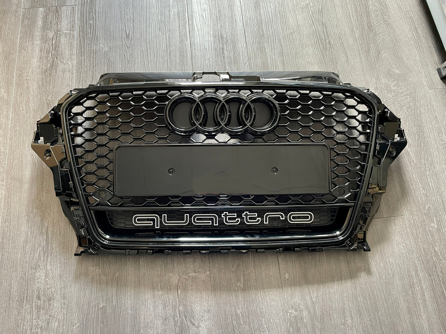 Calandre Look RS3 pour Audi A3 8V Black de 2012 à 2016